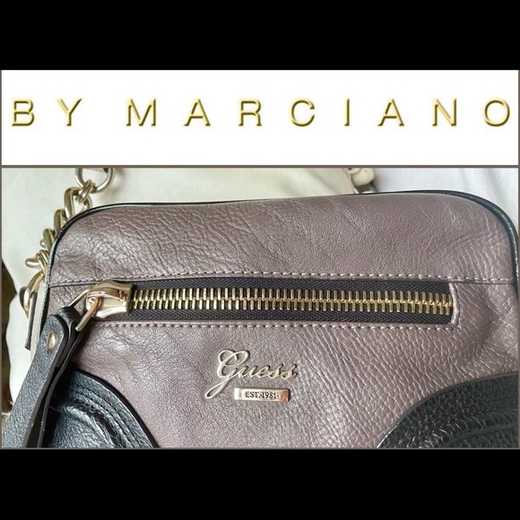 🛍Host Pick!🛍 Guess Handbag in Taupe, White, and Black - Picture 10 of 11